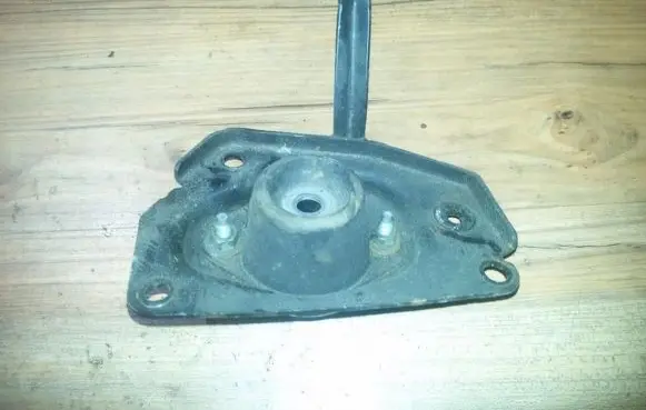 Peugeot 307 Engine mount bracket 96230491