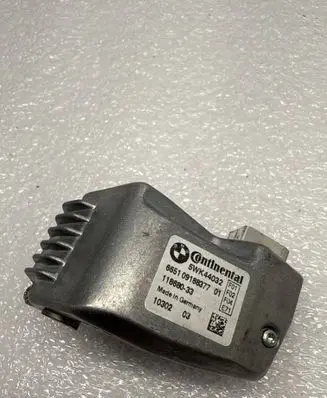 Windshield/windscreen camera