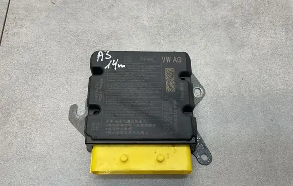 Audi A3 S3 8V Airbag control unit/module 5Q0959655N