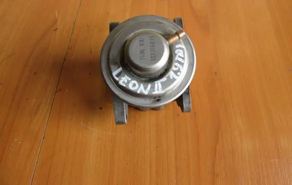 Seat Leon (1P) EGR valve 749603D 038206015