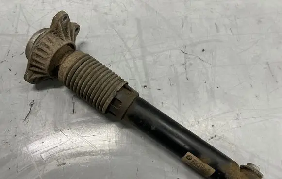 BMW 5 F10 F11 Rear shock absorber/damper 6797771 F11H093BL 105413142