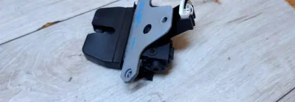 Ford Focus Tailgate/trunk/boot lock/catch/latch 8m51r442a66ab