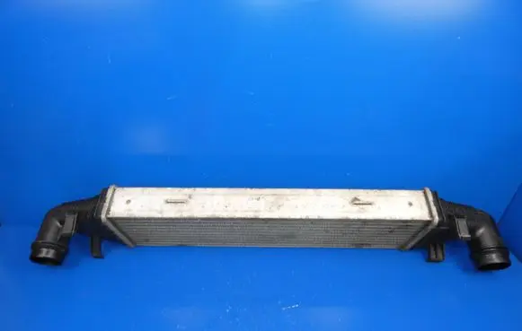 Mercedes-Benz C AMG W204 Intercooler radiator A2045000200 6770176 11T22203