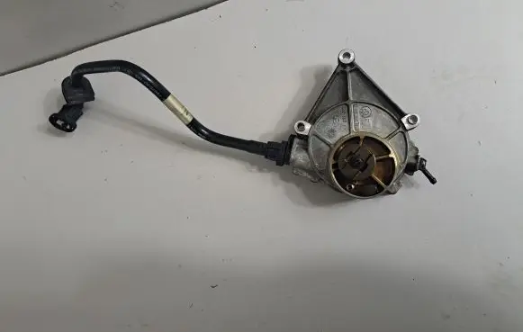 BMW 3 F30 F35 F31 Vacuum pump 7640279 7602020