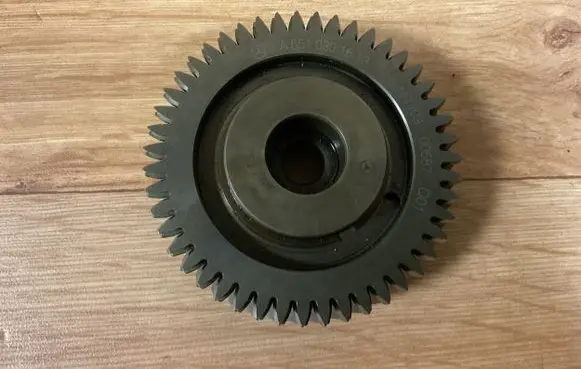 Mercedes-Benz E W212 Timing chain sprocket A6510301613