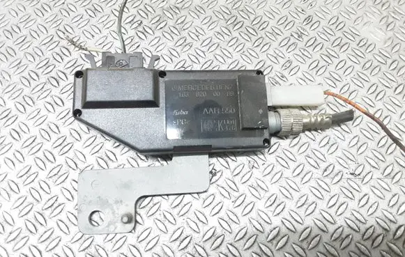 Mercedes-Benz ML W163 Aerial antenna amplifier 1638200089