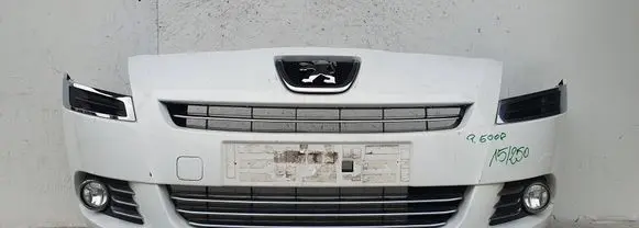 Peugeot 5008 Front bumper 9687444577