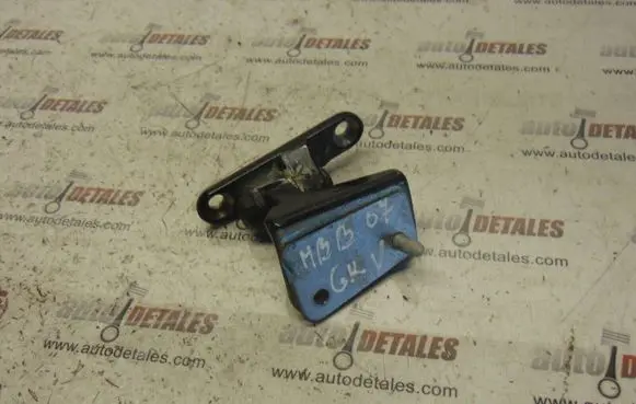 Mercedes-Benz B W245 Rear door upper hinge