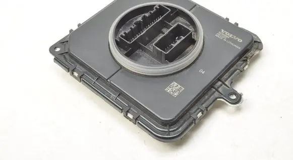 Volvo XC90 Voltage converter inverter 32365989