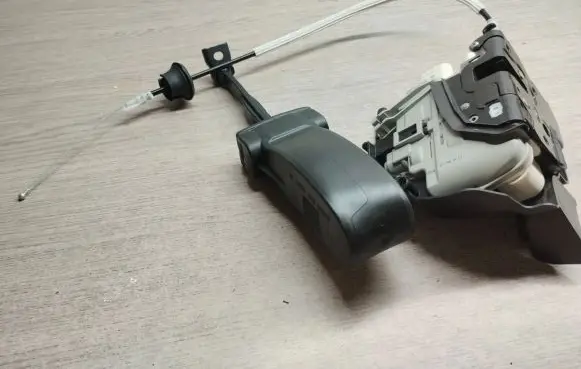 Audi Q7 4M Front door lock 4M1837349A 4M0837267