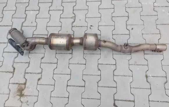 Audi Q3 F3 Exhaust gas pipe 05L131701M-JLK01