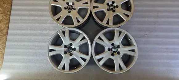 Volvo V70 R17 alloy rim 30643770