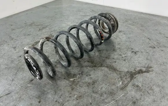 Volkswagen Touran I Rear coil spring