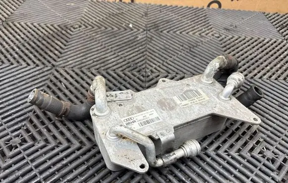 Audi A8 S8 D4 4H Gearbox / Transmission oil cooler 4H0317021H Y4696001