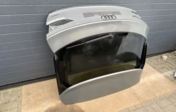 Audi Q3 F3 Truck tailgate 83A
