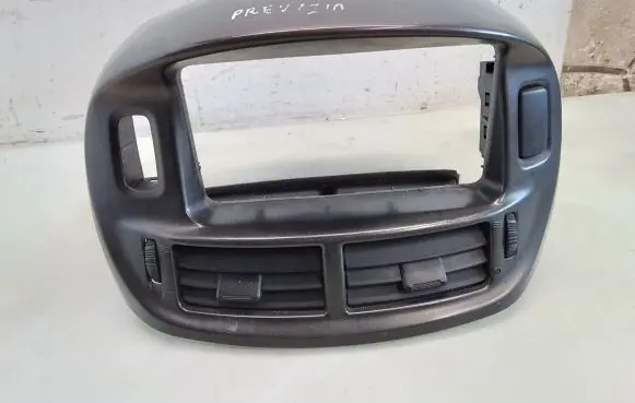 Toyota Previa (XR30, XR40) II Radio/GPS head unit trim 