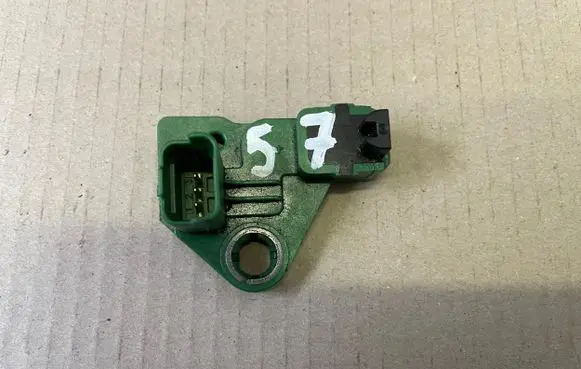 Citroen DS5 Crankshaft position sensor 9677539480