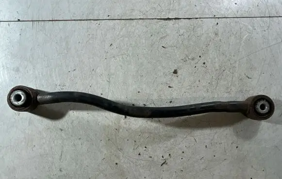Dodge Challenger Rear control arm 68051638AB