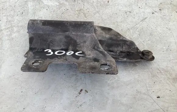 Chrysler 300 - 300C Towing hook eye 590AB156A6