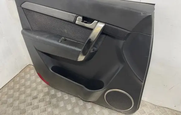 Chevrolet Captiva Front door card panel trim 96662329 0611220042 P96662329