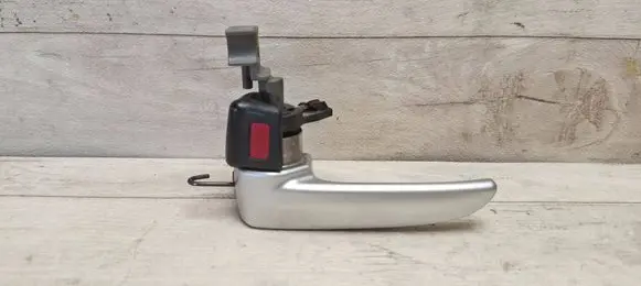 Mazda 5 Front door interior handle