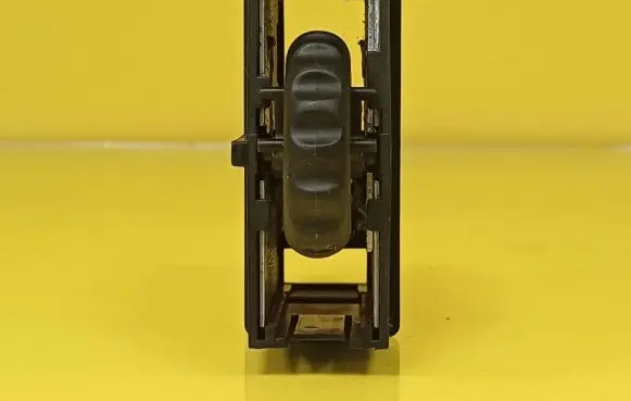 Renault Laguna I Headlight level height control switch 7700822897