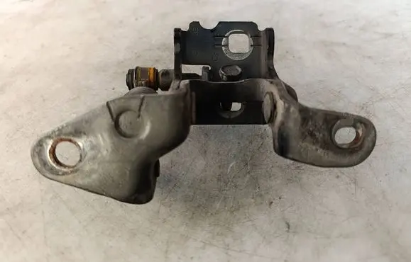 Dodge Journey Front door lower hinge 85574F