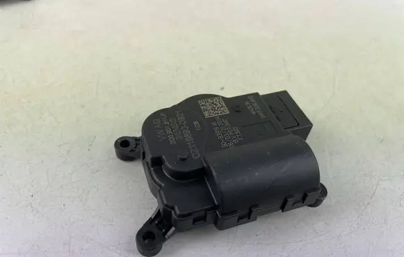Seat Ateca Air flap motor/actuator 2Q0907511F