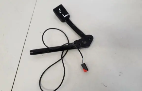 Ford Focus Front seatbelt buckle t4x9A