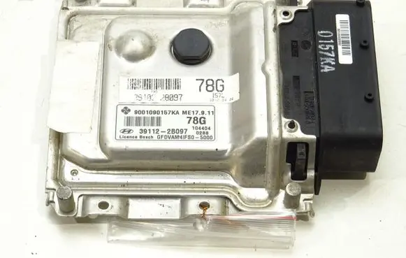Hyundai i30 Engine control unit/module ECU 39112-2B097