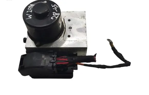 Mercedes-Benz R W251 ABS Pump A2515453932 A2514311312