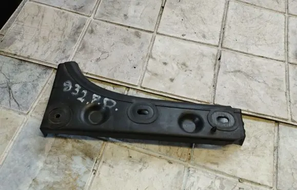 Audi A6 S6 C5 4B Front bumper mounting bracket 4B0807284B