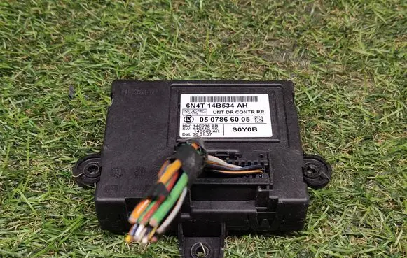 Ford Focus Door control unit/module 6N4T14B534AH