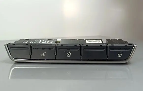 KIA Sorento Seat heating switch 93300C5020WK