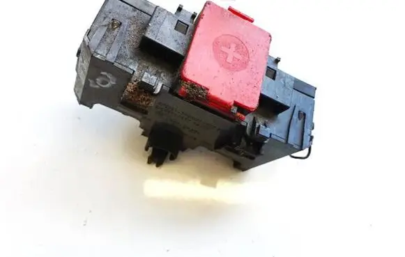 Mercedes-Benz C W203 Fuse box set A2035450803