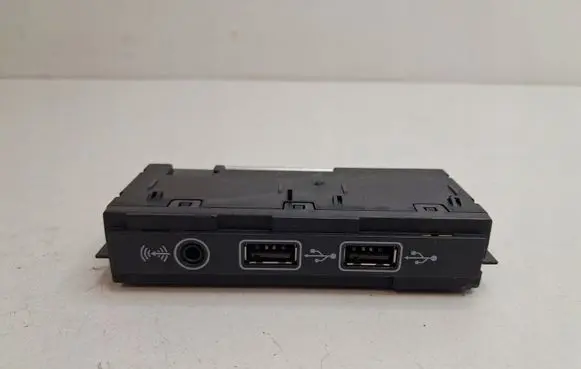 Volkswagen Tiguan Cigarette lighter front 5QF035726
