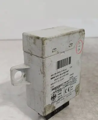 BMW 5 E39 Immobilizer control unit/module 6905667 61356905666 60837715