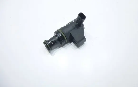 Volkswagen PASSAT B8 Oil pressure sensor 05L906455K 21021709993 09993