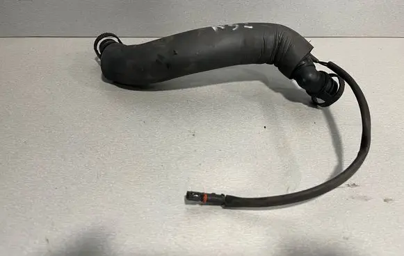 BMW 3 E90 E91 Breather/breather pipe/hose 1115722931 722931