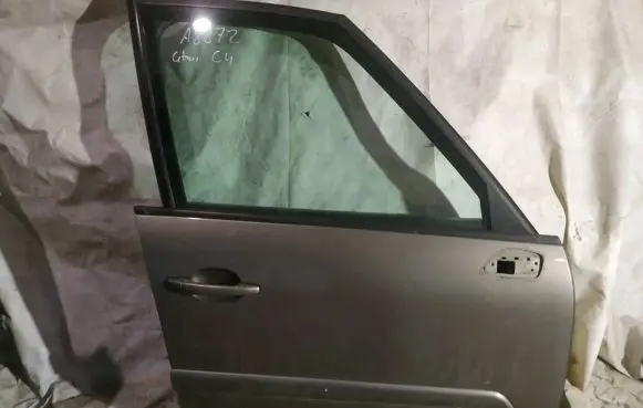 Citroen C4 Grand Picasso Front door rudos
