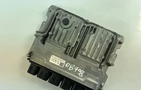 BMW 1 F40 Engine control unit/module ECU 5A149A9 0281037135