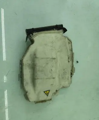 BMW 3 E90 E91 Fuse box cover 7544577