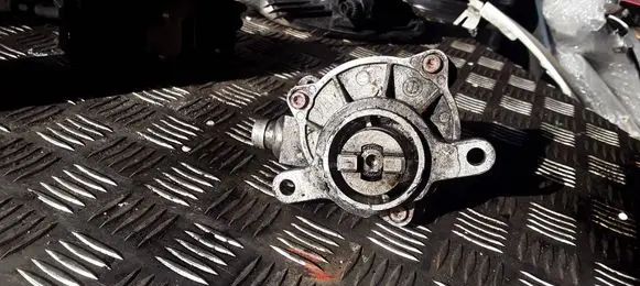 Renault Espace - Grand espace IV Vacuum pump 8200102535