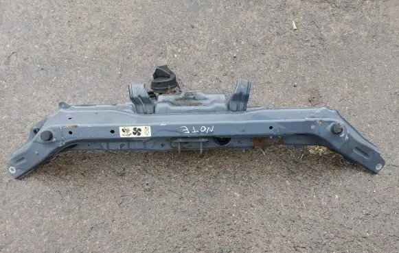 Nissan Note (E11) Top upper radiator support slam panel LL86