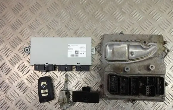 BMW X3 F25 Engine ECU kit and lock set 7649750