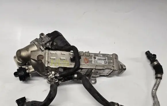 BMW 5 F10 F11 EGR valve cooler 8476994