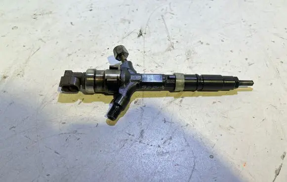 Toyota Previa (XR30, XR40) II Fuel injector 2367027030 10C33976