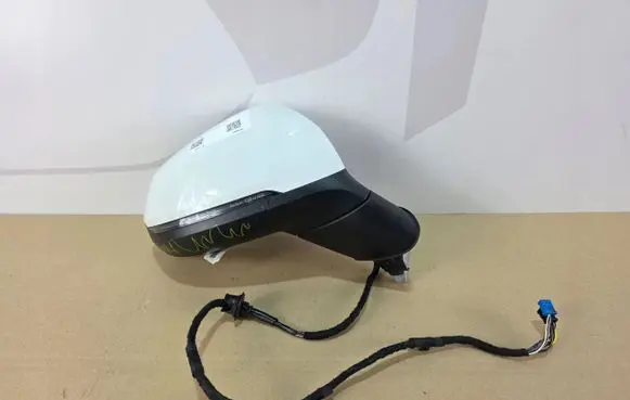 BMW 2 Active Tourer U06 Front door electric wing mirror 