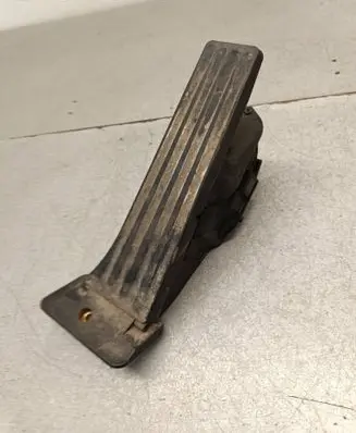 BMW X1 F48 F49 Accelerator throttle pedal 6859999 21490710 10051904791