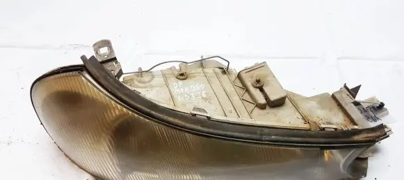 Ford Mondeo MK II Headlight/headlamp